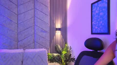 Snapshot of rynka__ chatting on 11.16.25 rynka online show from 11.16.25