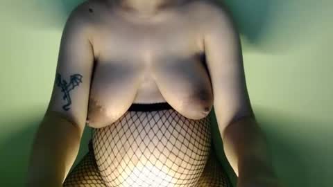 SINGLE WIDOWED MOM online show from 06.18.26