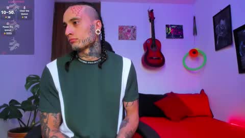 Snapshot of ryuk_it chatting on 03.08.25 leopmonk help me reach 100 thumbs up online show from 03.08.25