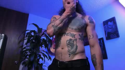 Snapshot of ryuk_it chatting on 12.04.25 leopmonk help me reach 100 thumbs up online show from 12.04.25