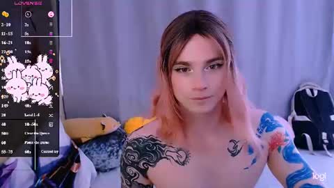 Snapshot of ryuu_sun chatting on 06.18.26 Alice online show from 06.18.26