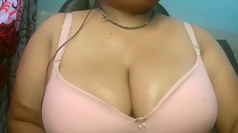 Snapshot of s03286 chatting on 10.29.25 HotLovers online show from 10.29.25