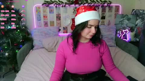 Snapshot of s_katekisa_ss chatting on 12.25.24 Kate online show from 12.25.24