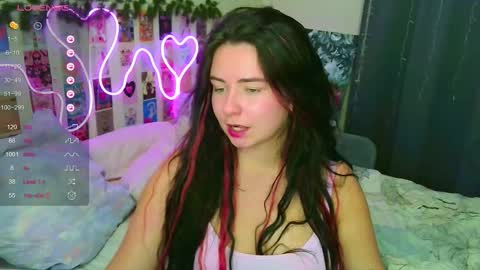 Snapshot of s_katekisa_ss chatting on 12.05.25 Kate online show from 12.05.25