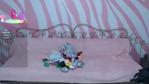 Snapshot of saabrina_ chatting on 09.30.25 Sabrina online show from 09.30.25