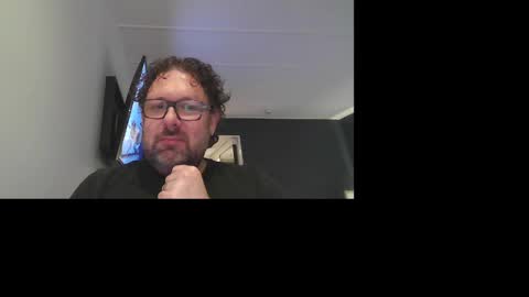 Snapshot of saacs chatting on 12.04.24 Saacs online show from 12.04.24