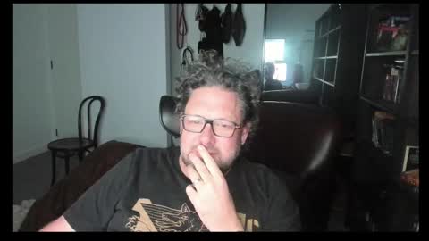 Snapshot of saacs chatting on 12.21.24 Saacs online show from 12.21.24