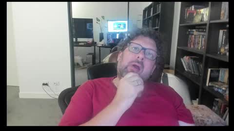 Snapshot of saacs chatting on 12.31.24 Saacs online show from 12.31.24