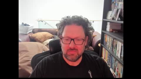 Snapshot of saacs chatting on 09.22.25 Saacs online show from 09.22.25