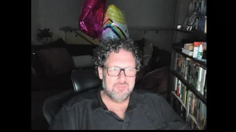 Snapshot of saacs chatting on 11.13.25 Saacs online show from 11.13.25