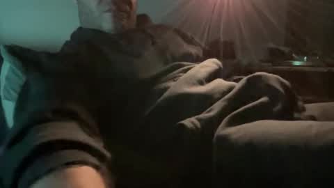 Snapshot of saba85 chatting on 10.16.25 saba online show from 10.16.25