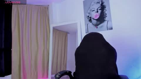 Snapshot of sabrina_lopez1 chatting on 09.28.25 sabrina_lopez1 online show from 09.28.25