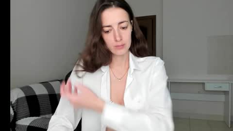 Snapshot of sabrina_mur chatting on 10.23.25 sabrina_mur online show from 10.23.25