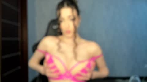 Snapshot of sabrina_mur chatting on 04.21.26 sabrina_mur online show from 04.21.26