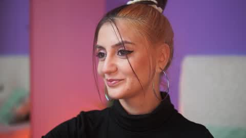  Sabrina  online show from 11.14.25