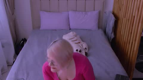 Sabrina MacMarren online show from 03.17.26