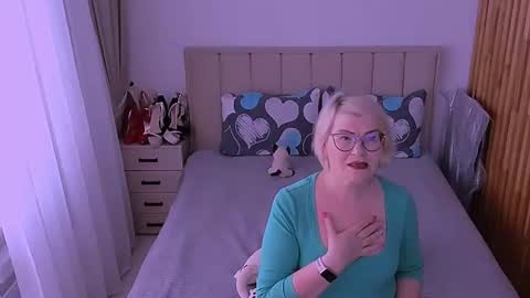 Sabrina MacMarren online show from 06.13.26