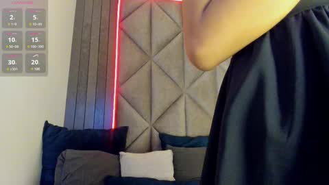 S A B R I N A  online show from 02.22.25