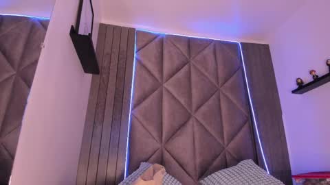 S A B R I N A  online show from 09.18.25