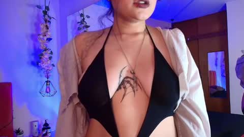 Sabrina  online show from 09.26.25