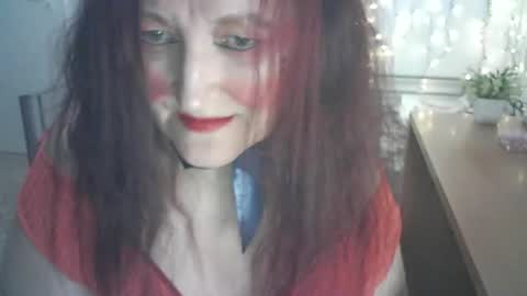 SabrinaXlovess online show from 12.18.25