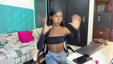 Snapshot of sabrinaxxx11 chatting on 09.14.25 sabrinaxxx11 online show from 09.14.25