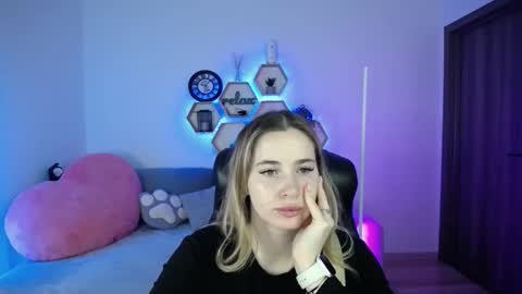 Sabrina Violet online show from 02.15.26