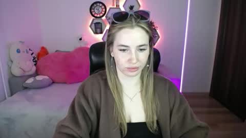 Sabrina Violet online show from 05.05.26