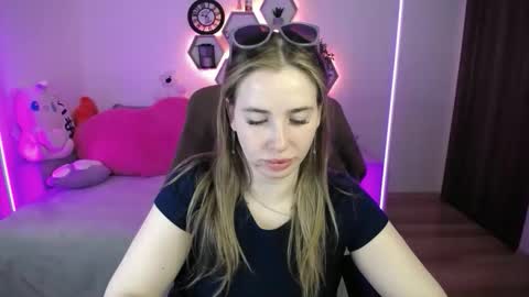 Sabrina Violet online show from 05.06.26