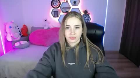 Sabrina Violet online show from 05.11.26