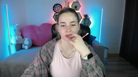 Sabrina Violet online show from 05.19.26