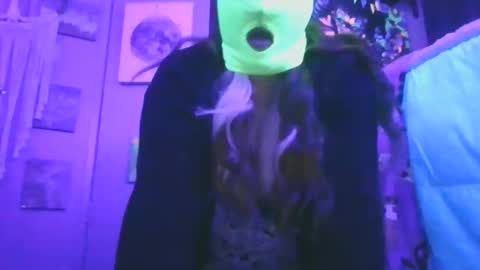 Snapshot of saddybaddie chatting on 10.21.25 saddybaddie online show from 10.21.25