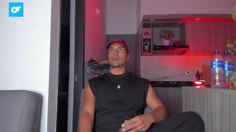 Snapshot of sag_1998 chatting on 01.10.25 Sag online show from 01.10.25