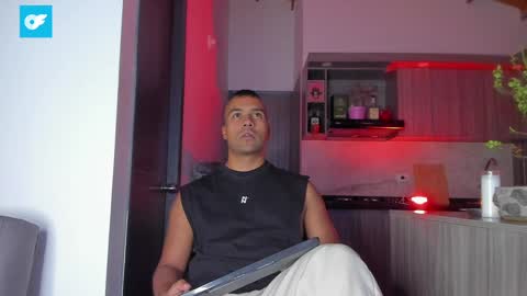 Snapshot of sag_1998 chatting on 02.02.25 Sag online show from 02.02.25