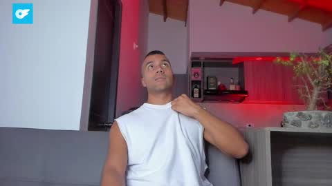 Snapshot of sag_1998 chatting on 03.07.25 Sag online show from 03.07.25