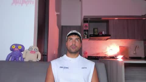 Snapshot of sag_1998 chatting on 11.18.25 Sag online show from 11.18.25