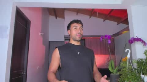 Snapshot of sag_1998 chatting on 12.18.25 Sag online show from 12.18.25