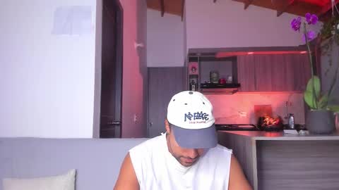 Snapshot of sag_1998 chatting on 01.06.26 Sag online show from 01.06.26