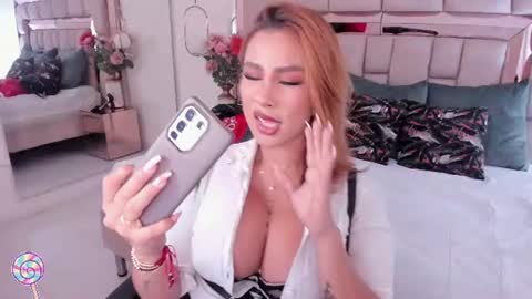 Snapshot of sagitariuus_girll chatting on 07.12.26 Sagitarius Girl online show from 07.12.26