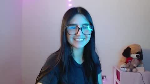 Snapshot of sahaliefox_ chatting on 10.05.25 Sahaliefox online show from 10.05.25