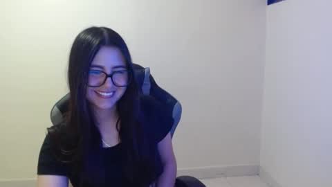 Snapshot of sahaliefox_ chatting on 10.10.25 Sahaliefox online show from 10.10.25