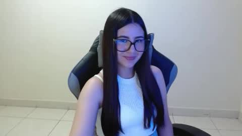 Snapshot of sahaliefox_ chatting on 10.26.25 Sahaliefox online show from 10.26.25