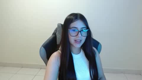 Snapshot of sahaliefox_ chatting on 10.29.25 Sahaliefox online show from 10.29.25