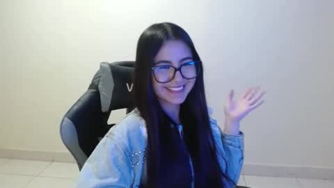 Snapshot of sahaliefox_ chatting on 11.02.25 Sahaliefox online show from 11.02.25