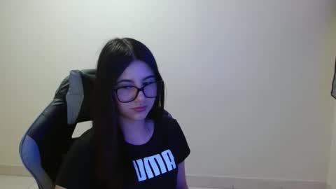 Snapshot of sahaliefox_ chatting on 11.26.25 Sahaliefox online show from 11.26.25