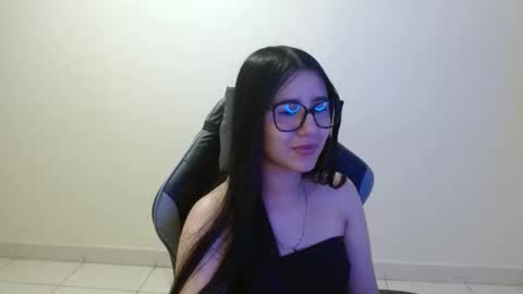 Snapshot of sahaliefox_ chatting on 01.17.26 Sahaliefox online show from 01.17.26