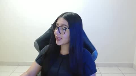Snapshot of sahaliefox_ chatting on 04.16.26 Sahaliefox online show from 04.16.26