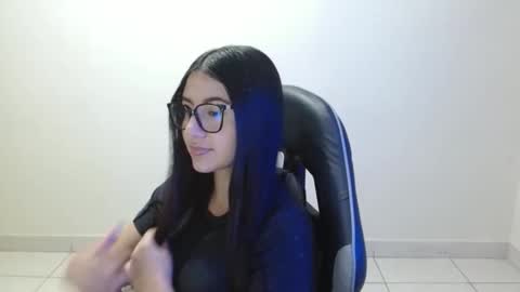 Snapshot of sahaliefox_ chatting on 04.16.26 Sahaliefox online show from 04.16.26