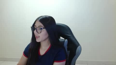 Snapshot of sahaliefox_ chatting on 04.24.26 Sahaliefox online show from 04.24.26