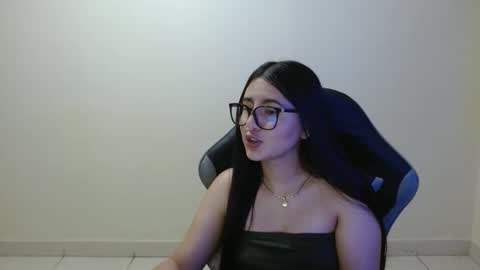 Snapshot of sahaliefox_ chatting on 05.04.26 Sahaliefox online show from 05.04.26